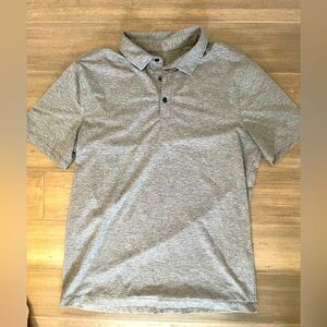 Men’s casual polo lululemon light grey size L excellent condition